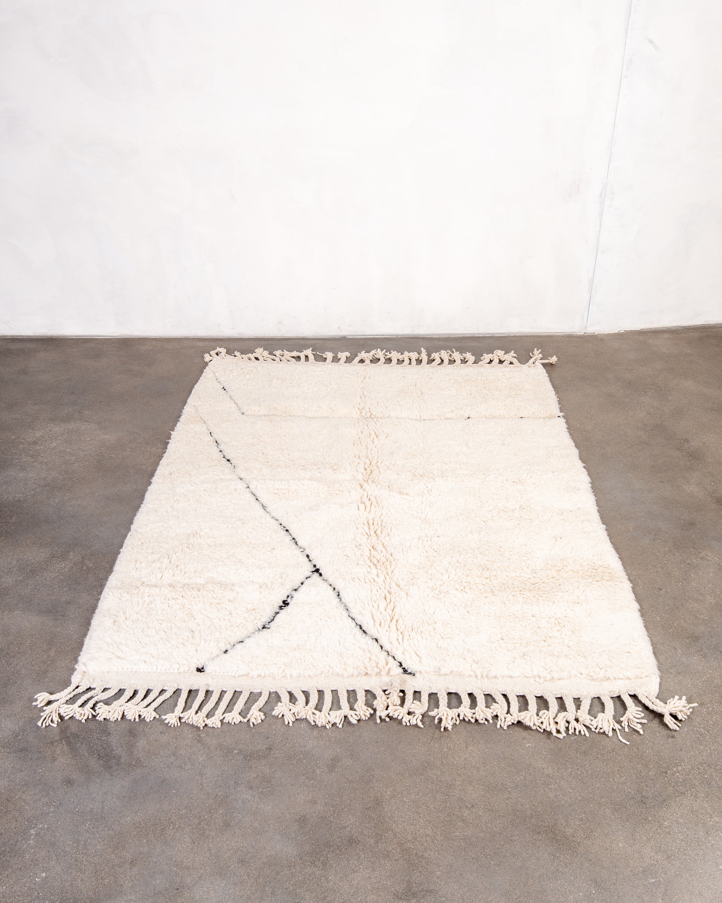 Modern designer handcrafted Berber rug from morocco Beniourain with beautiful colors and patterns